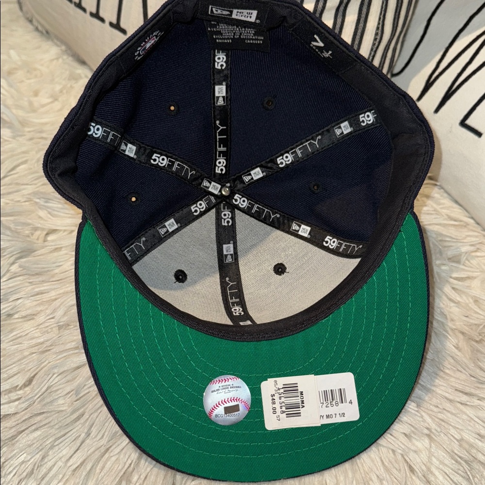 NewEra MoMA NewYork Yankees 59FIFTY Hat - Picture 13 of 15